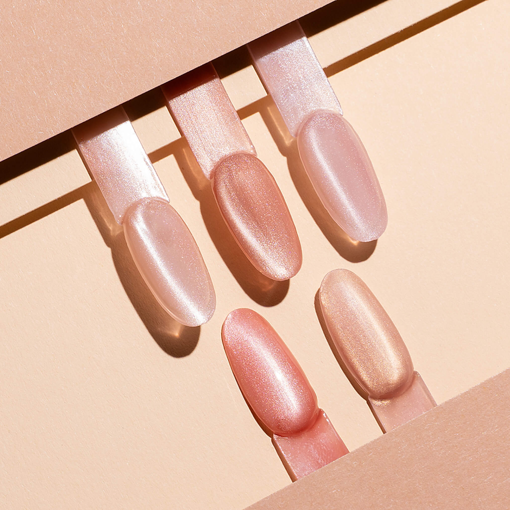 Ongles Nude Cat Eye : adoptez la tendance de l’automne 2026
