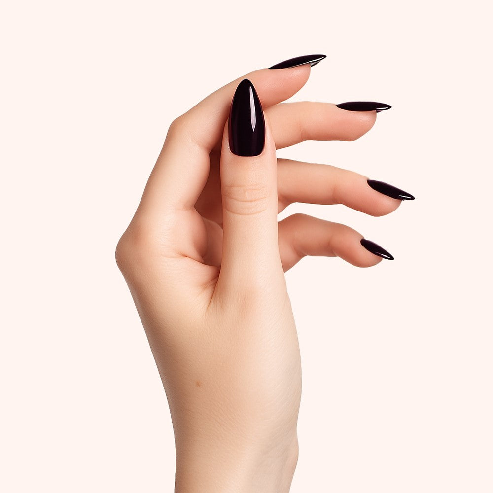 Vernis semi-permanent couleur noir