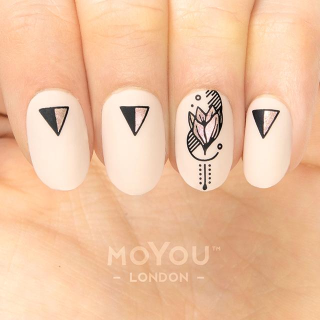 Plaque Stamping Flower Power 25 - MoYou London