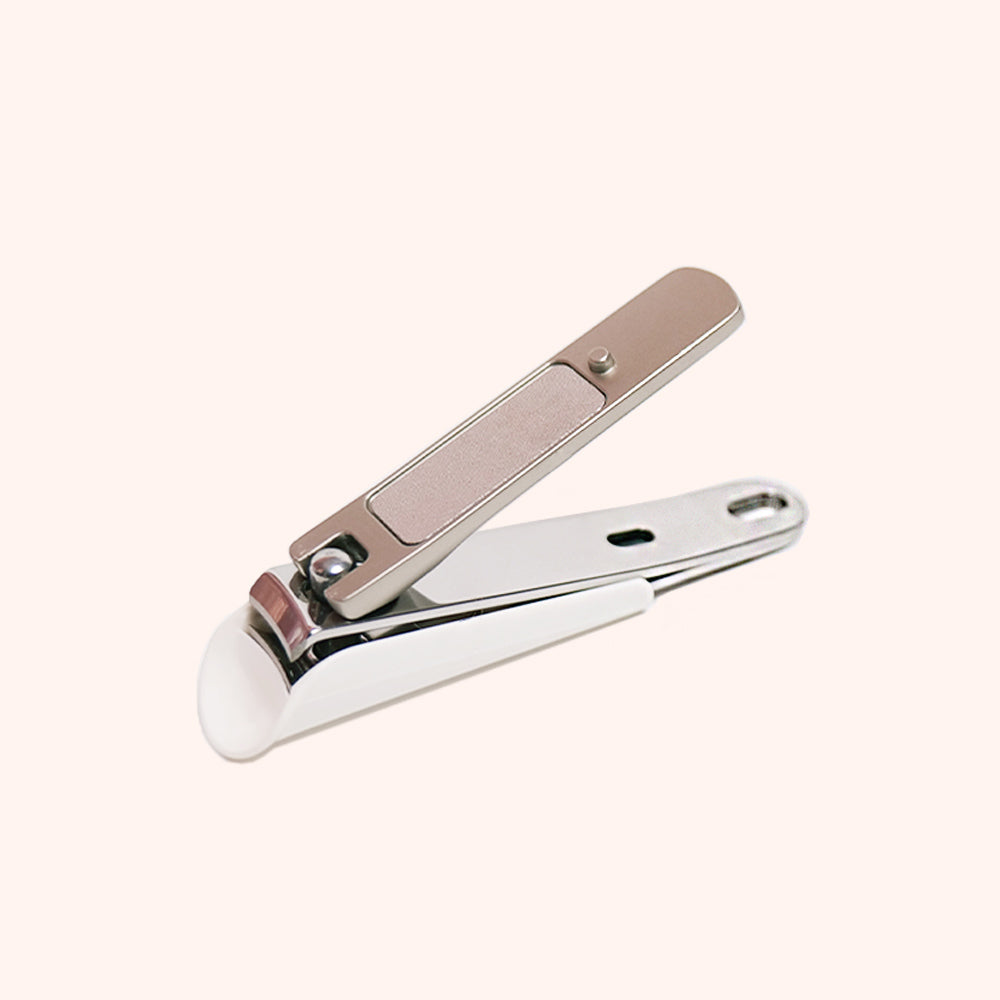 Nail Clipper with protection