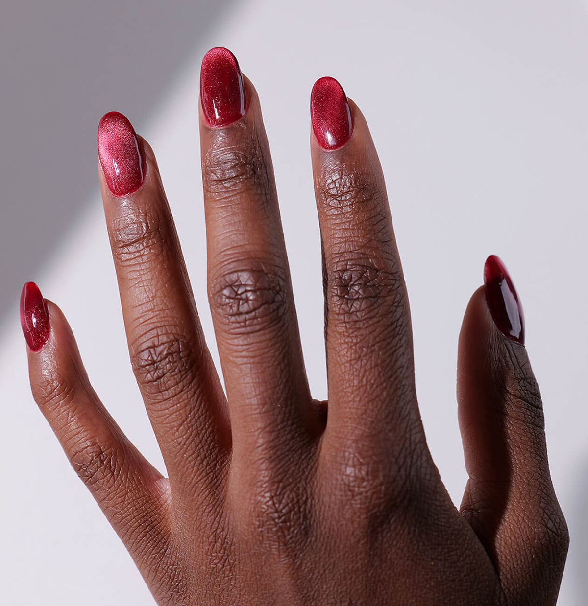 Ongles Cat Eye Automne : Les Manucures Tendances 2026