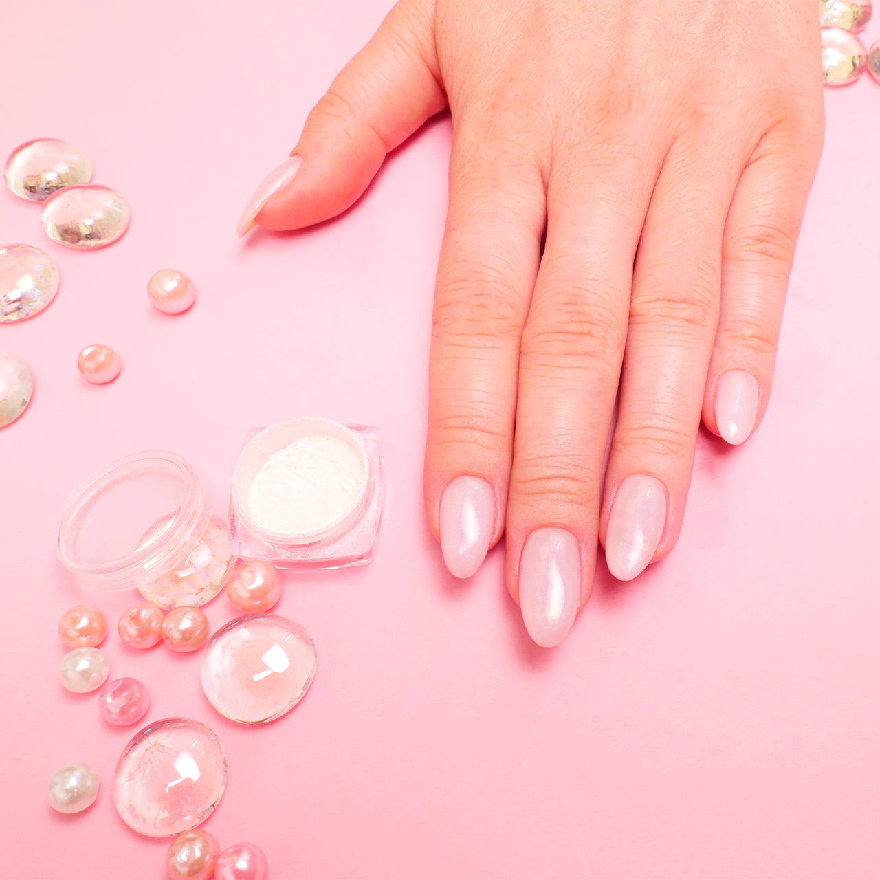 Kit de 24 faux-ongles Idyllic nails sparkle nude avec patch  CEPACO, le  centre d'achat de la Coiffure et de l'Esthétique